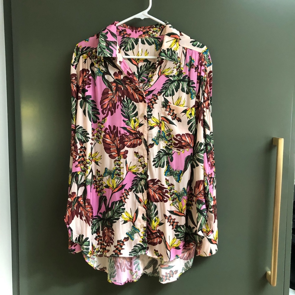 Silk like blouse - never worn